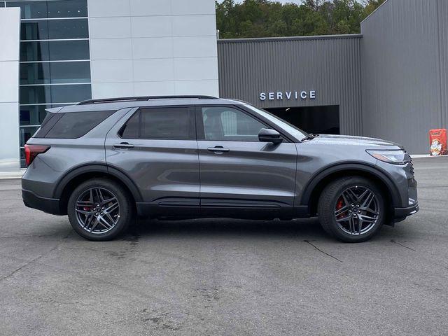 new 2025 Ford Explorer car, priced at $55,002