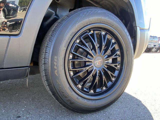 used 2020 Jeep Cherokee car, priced at $13,999