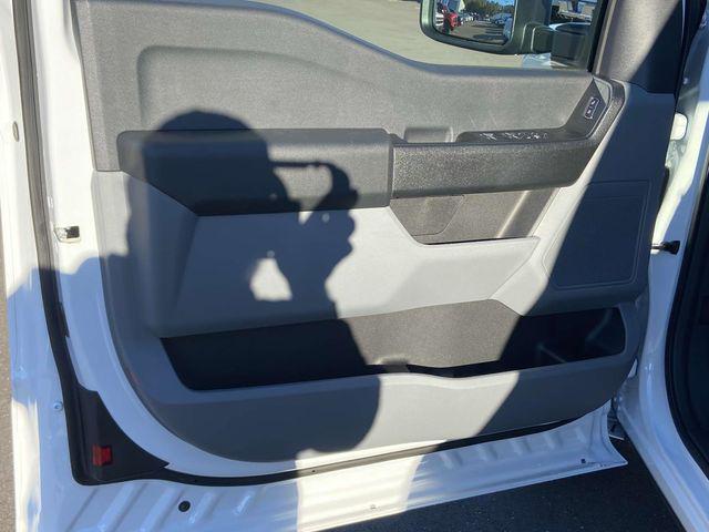 new 2024 Ford F-250 car, priced at $40,240