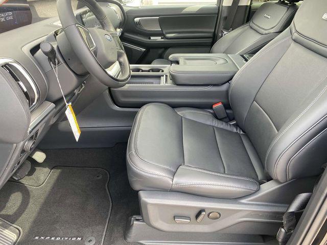 new 2025 Ford Expedition Max car, priced at $78,518