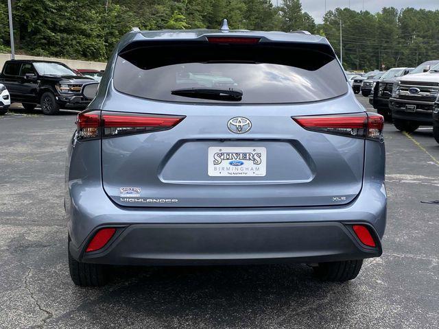 used 2022 Toyota Highlander car, priced at $32,280