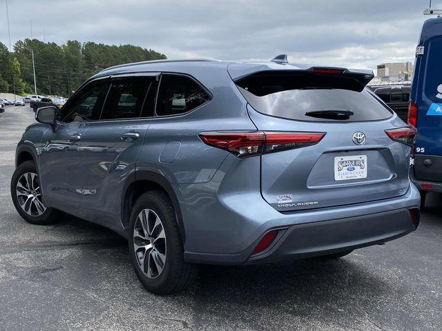 used 2022 Toyota Highlander car, priced at $32,280