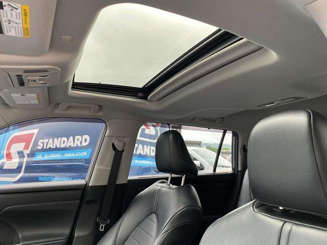 used 2022 Toyota Highlander car, priced at $32,280