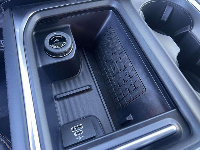 new 2025 Ford Expedition car, priced at $80,191