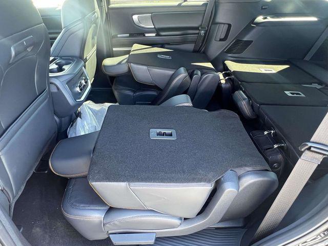 new 2025 Ford Expedition car, priced at $80,191