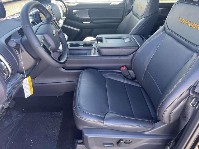 new 2025 Ford Expedition car, priced at $80,191