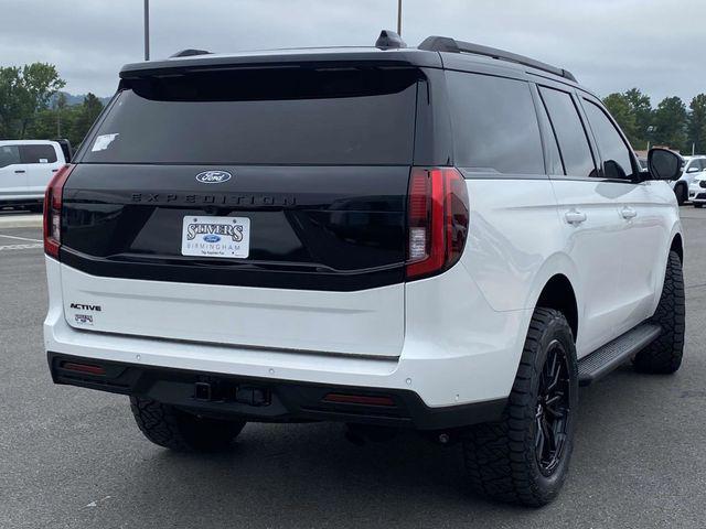 new 2025 Ford Expedition car, priced at $79,200