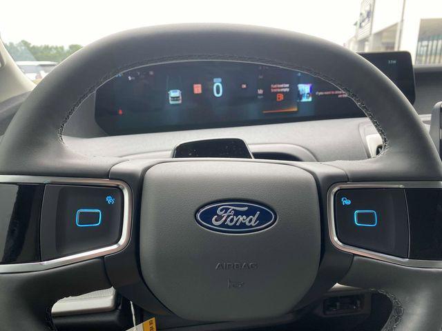 new 2025 Ford Expedition car, priced at $79,200