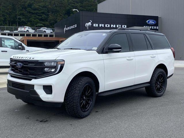 new 2025 Ford Expedition car, priced at $79,200