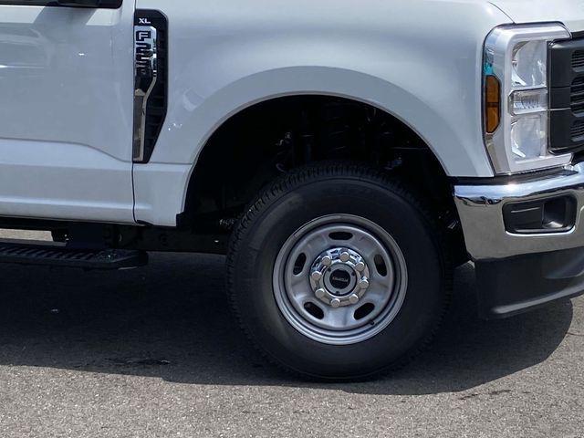 new 2025 Ford F-250 car, priced at $54,940