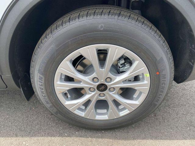 new 2025 Ford Escape car, priced at $28,680