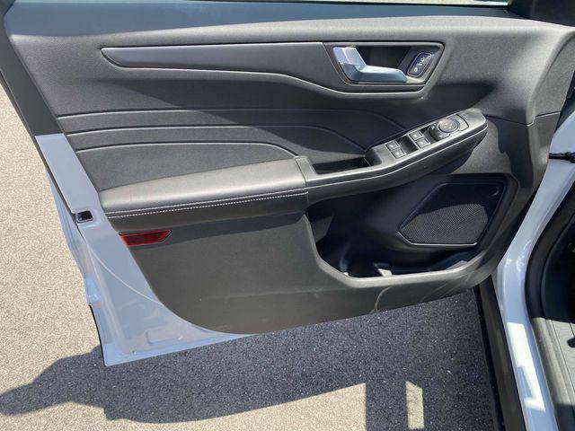 new 2025 Ford Escape PHEV car, priced at $29,895