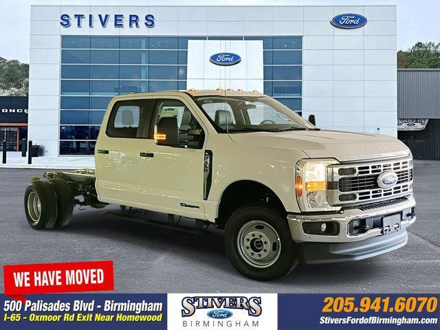 new 2025 Ford F-350 car, priced at $69,330