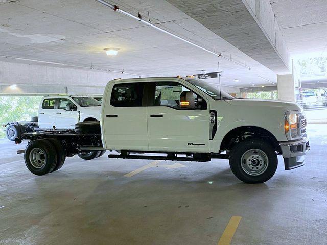 new 2025 Ford F-350 car, priced at $69,330