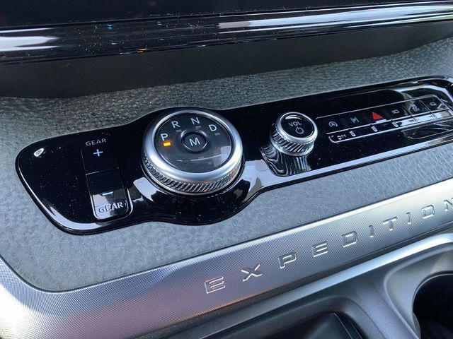 new 2025 Ford Expedition car, priced at $83,025