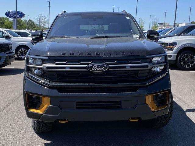 new 2025 Ford Expedition car, priced at $83,025
