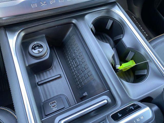 new 2025 Ford Expedition car, priced at $83,025