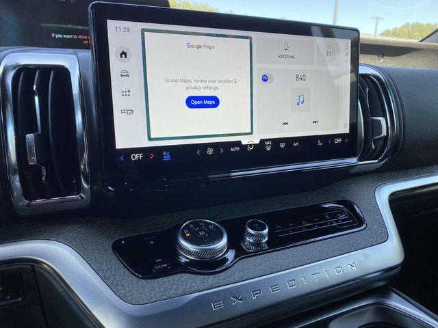 new 2025 Ford Expedition car, priced at $83,025