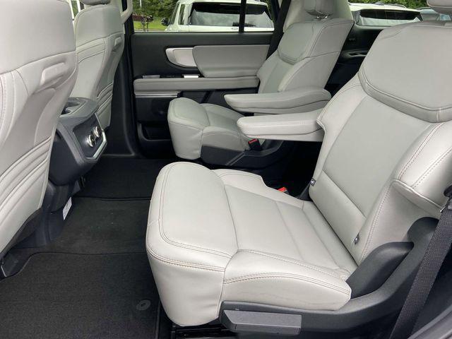 new 2025 Ford Expedition car, priced at $69,205