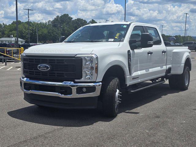 new 2025 Ford F-350 car, priced at $69,065