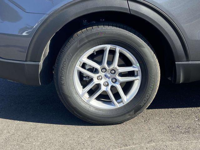 new 2025 Ford Explorer car, priced at $39,045