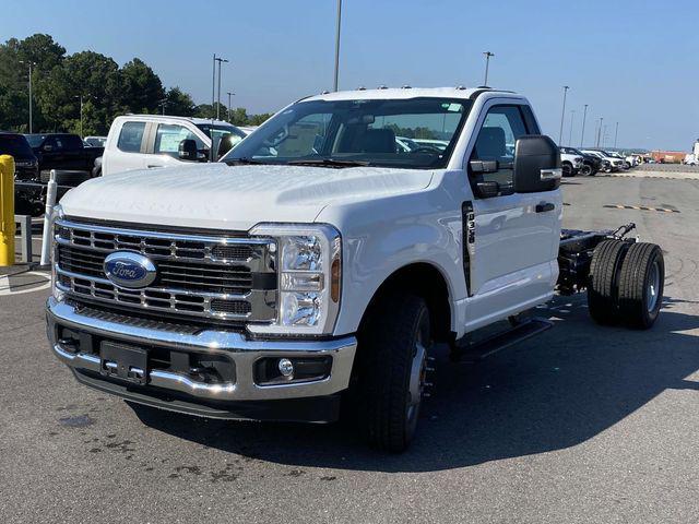 new 2025 Ford F-350 car, priced at $55,535