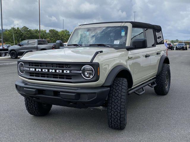 new 2025 Ford Bronco car, priced at $49,686