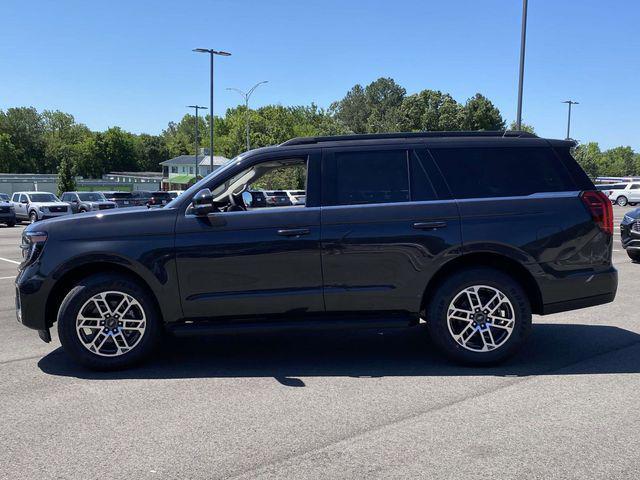new 2025 Ford Expedition car, priced at $68,705