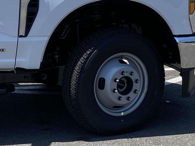 new 2025 Ford F-350 car, priced at $69,330