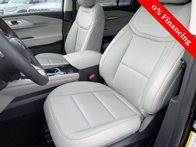 new 2025 Ford Explorer car, priced at $40,727