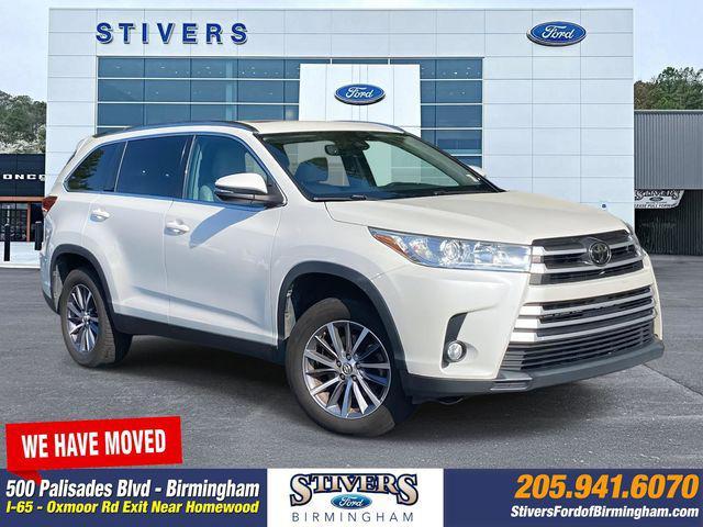 used 2019 Toyota Highlander car, priced at $21,999