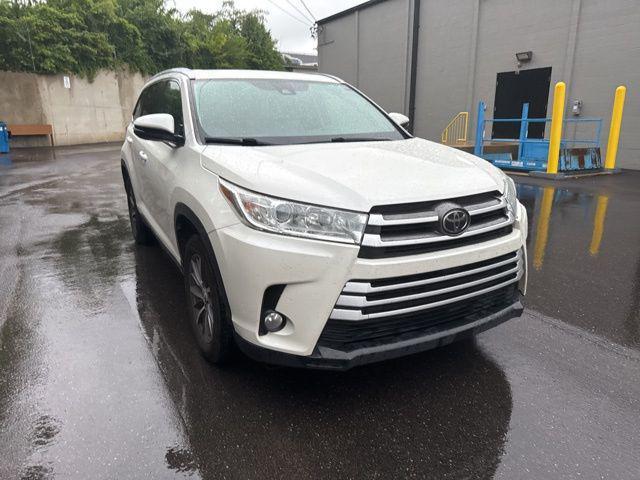 used 2019 Toyota Highlander car, priced at $21,999