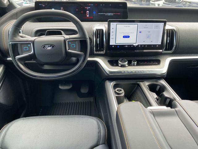 new 2025 Ford Expedition car, priced at $83,025
