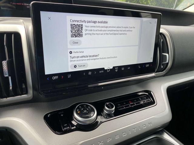 new 2025 Ford Expedition car, priced at $69,205
