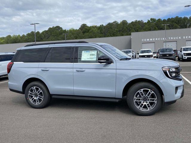 new 2025 Ford Expedition car, priced at $69,205