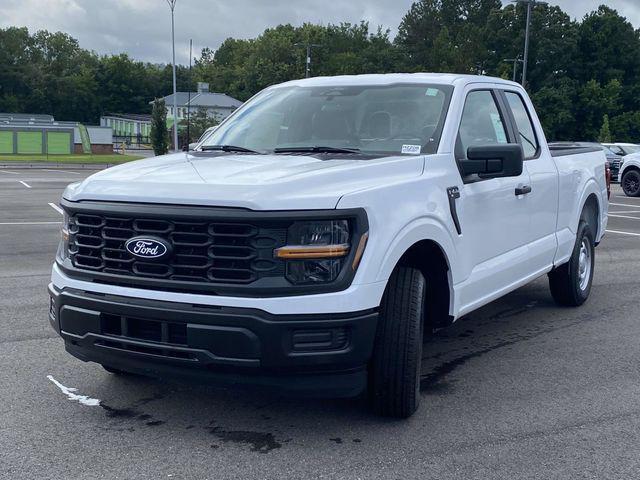 new 2025 Ford F-150 car, priced at $42,975