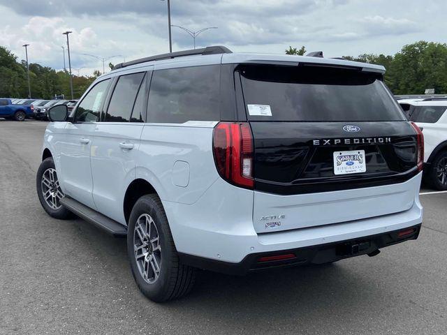 new 2025 Ford Expedition car, priced at $68,210