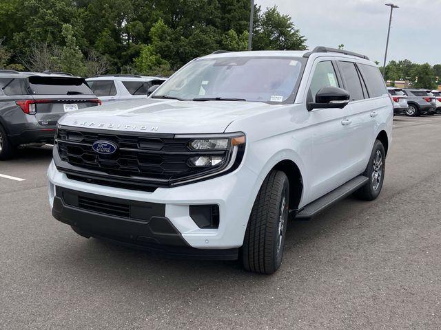 new 2025 Ford Expedition car, priced at $68,210