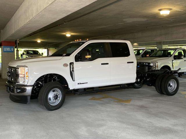 new 2025 Ford F-350 car, priced at $69,330