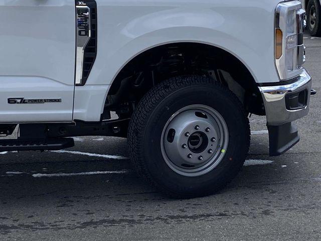 new 2025 Ford F-350 car, priced at $68,475