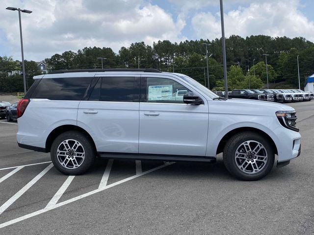 new 2025 Ford Expedition car, priced at $70,210