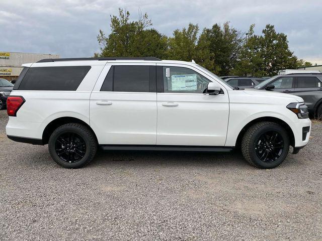 new 2024 Ford Expedition car, priced at $59,427