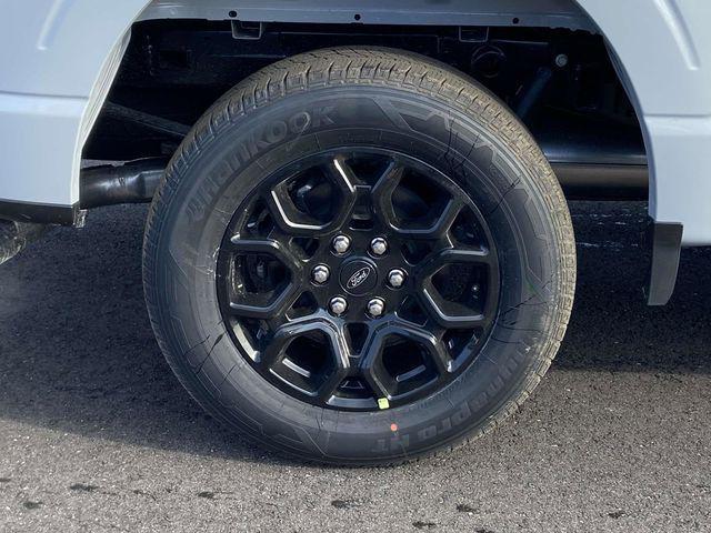 new 2025 Ford F-150 car, priced at $43,424