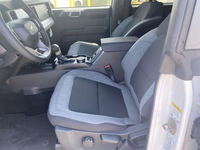 new 2025 Ford Bronco car, priced at $41,952