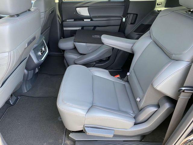new 2025 Ford Expedition Max car, priced at $69,506