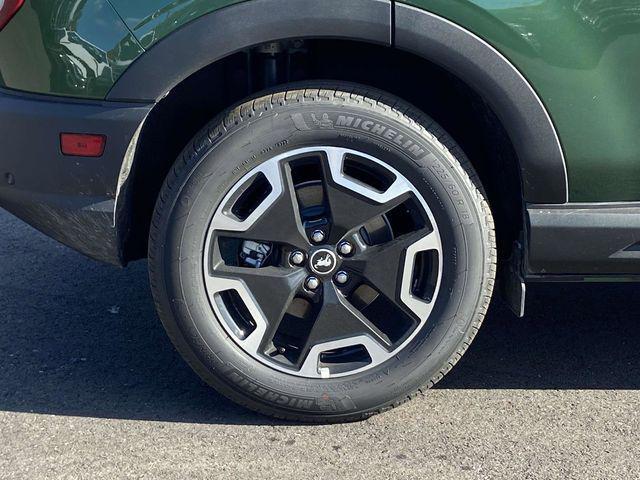 new 2024 Ford Bronco Sport car, priced at $34,233