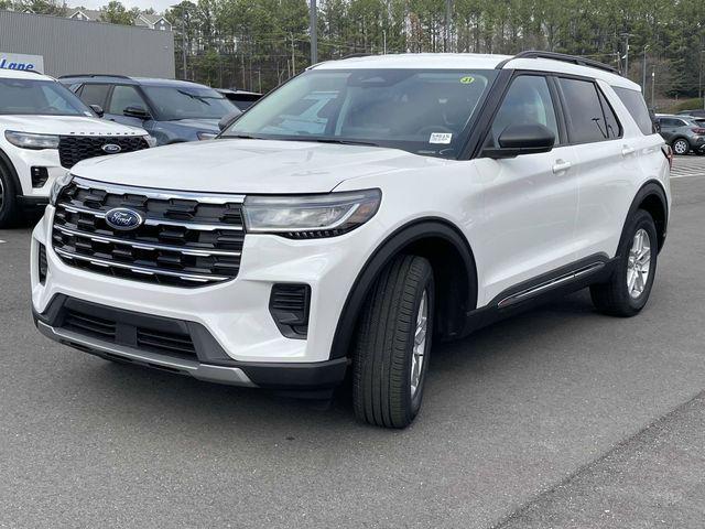 new 2025 Ford Explorer car, priced at $39,912