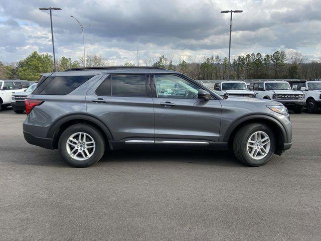 new 2025 Ford Explorer car, priced at $37,801