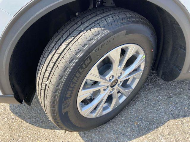 new 2025 Ford Escape car, priced at $20,995