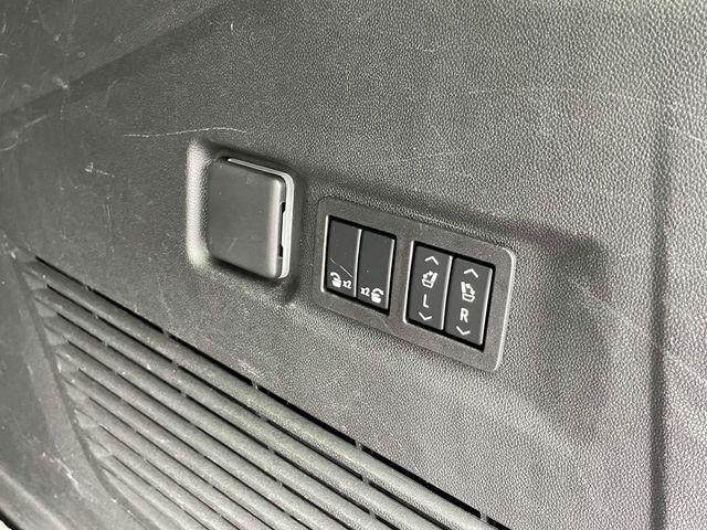 used 2022 GMC Yukon XL car, priced at $48,997